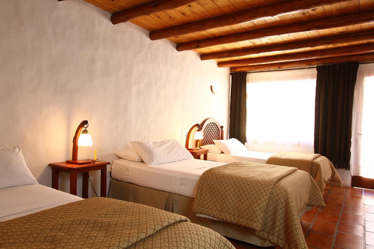 Casa De Piedra Hotell Purmamarca Exteriör bild